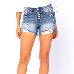 Judy blue distressed shorts